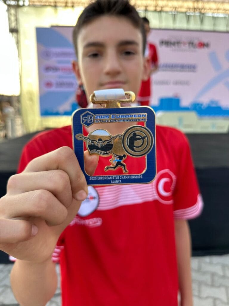 Büyükşehir Sporcusu Kerem Avrupa Şampiyonu Oldu 2 Buyuksehir Sporcusu Kerem Avrupa Sampiyonu Oldu 4