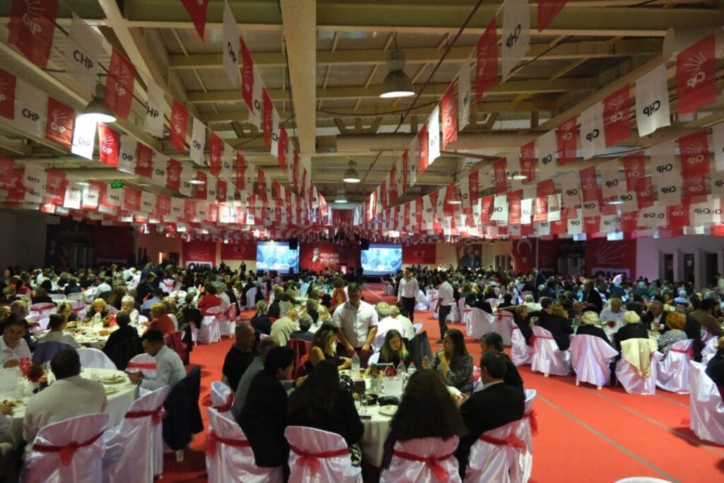 CHP Bodrum Cumhuriyet Balosunda Buluştu 2 chp bodrum balo