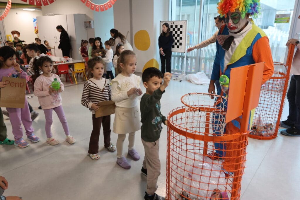 Buyuksehir Miniklere Geri Donusum Bilinci Asiliyor 5